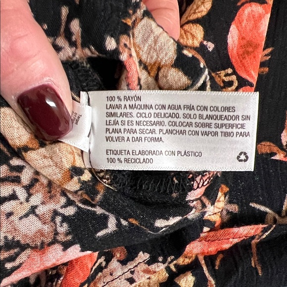 Mossimo Supply Co. Black and Coral Floral Off-Shoulder Blouse - Picture 3 of 3